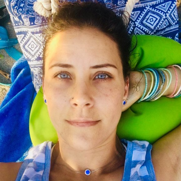 Meet your Posher, Vanessa - Picture 1 of 1